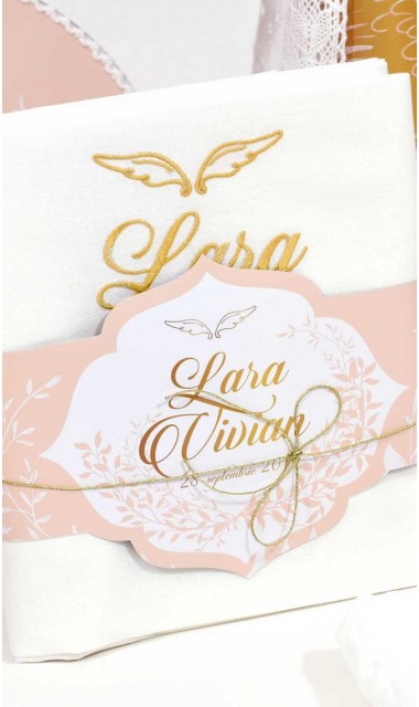 Trusou de botez gold cu ingeras pentru fetite cu broderie personalizata, Gold Wings 4